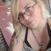 MistySaffire10's Offline Chat Room