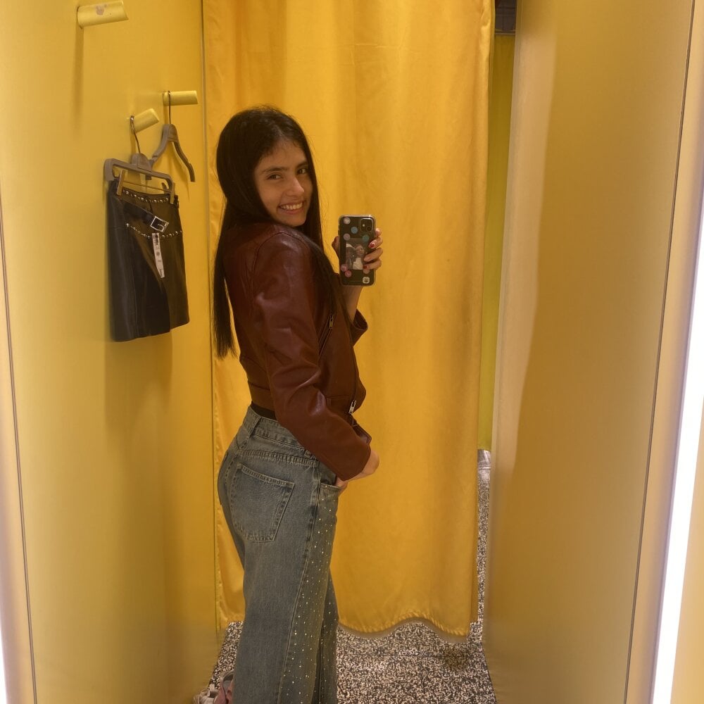 wokeworstedgirl from stripchat