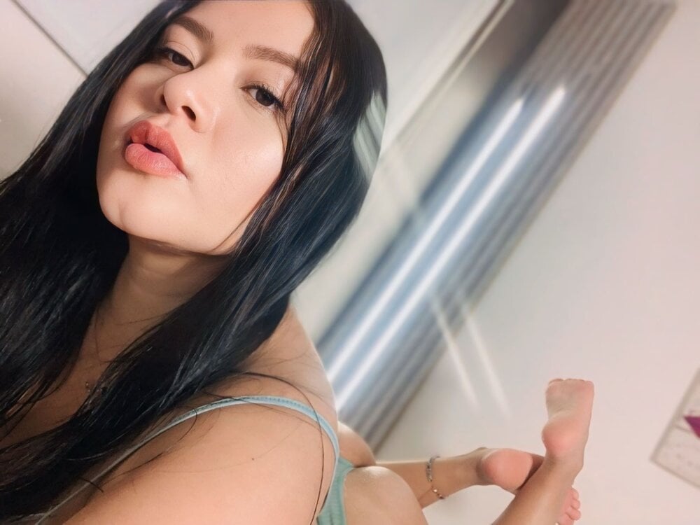 amber_santana from stripchat