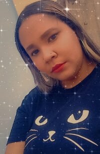 camsexylatin's Offline Chat Room