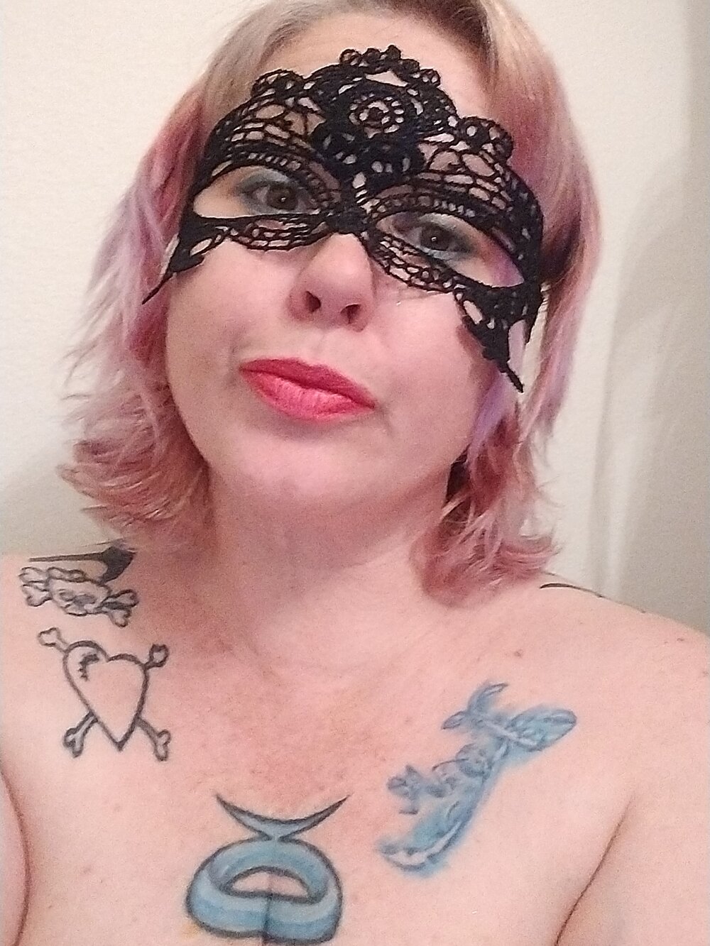 anonymity_awaits@xh's Offline XXX Chat