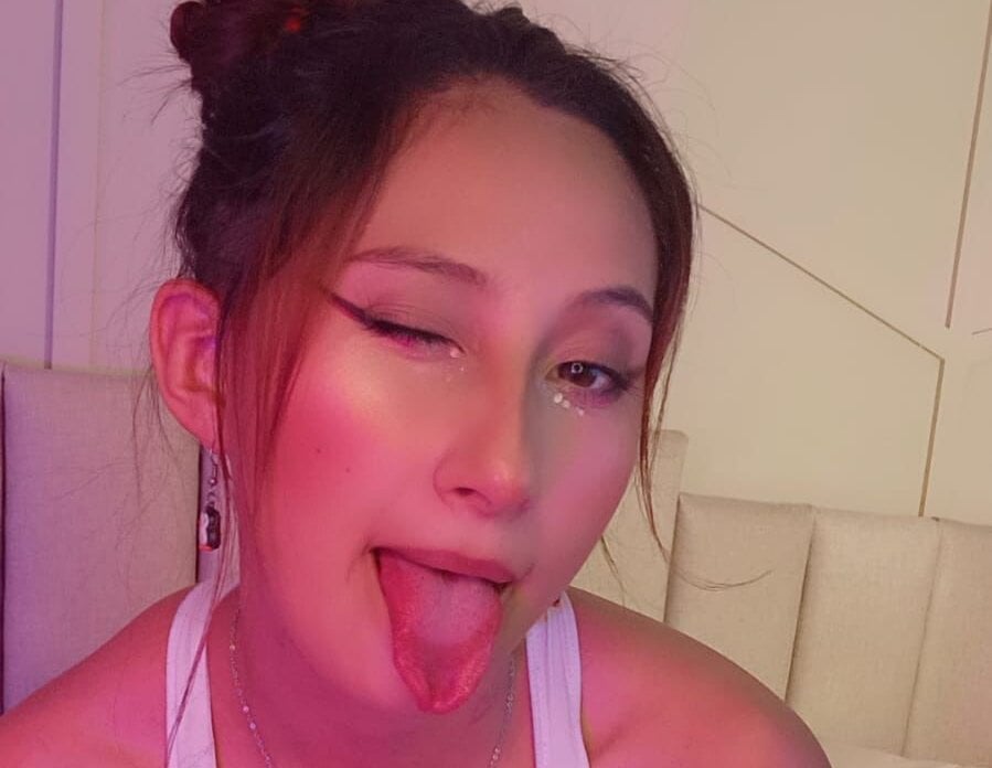 bestlivesexchat.com khatteyes livesex profile in where-big-womans-rules cams