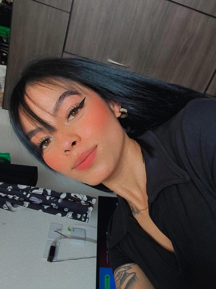 livestrip-joy.com elly_thompson livesex profile in cauca cams