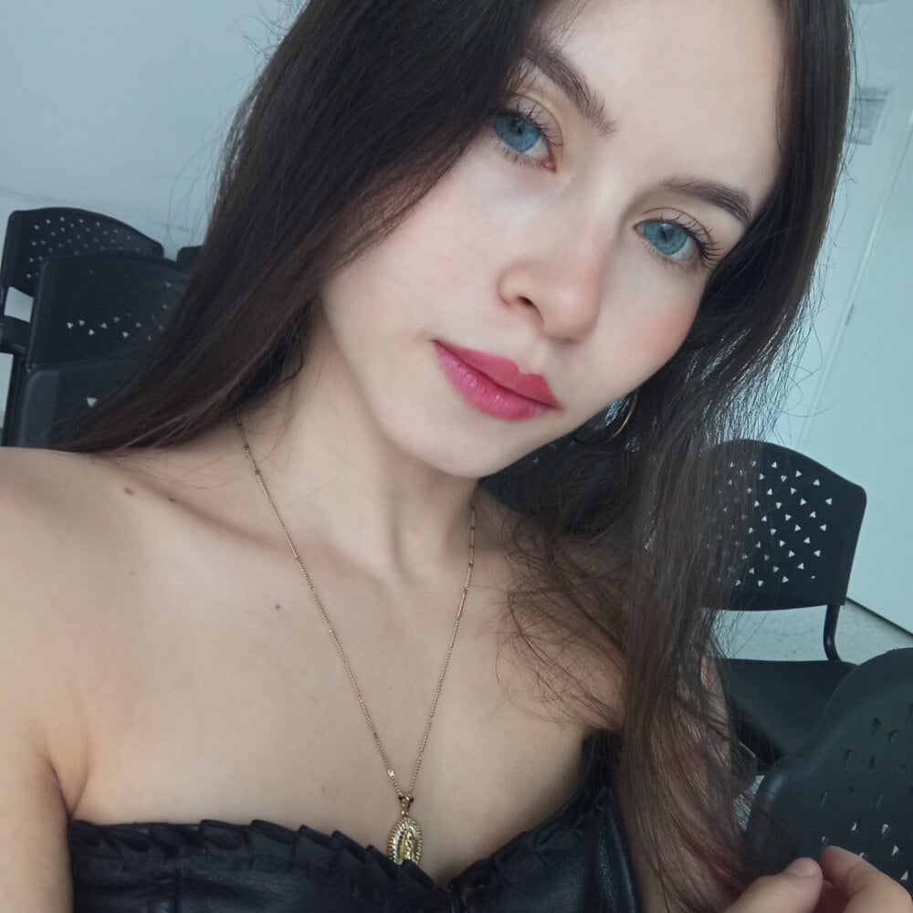 stripchat pipper_perri webcam profile pic via webcam-sexe.net