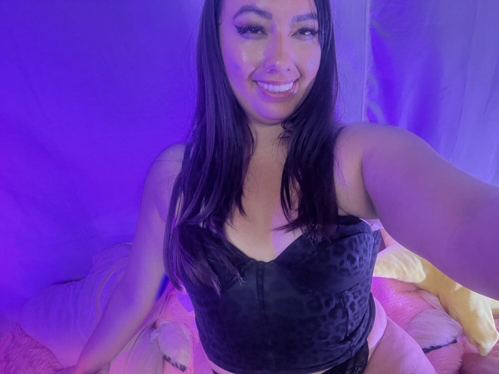 Gaby_Miller22's Offline XXX Chat