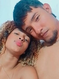 juanpy_and_charoll07's Offline XXX Chat