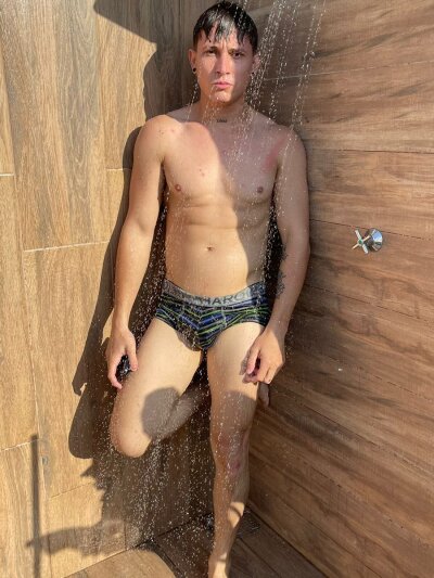 luke_kenet_bs from stripchat