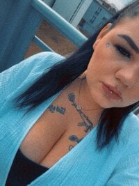 CarmenSexyWild's Offline Chat Room