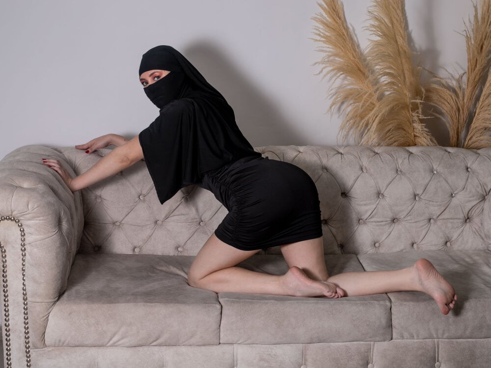newporncams.com fatiima_ livesex profile in green-eyes cams