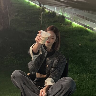 LucyKI - striptease
