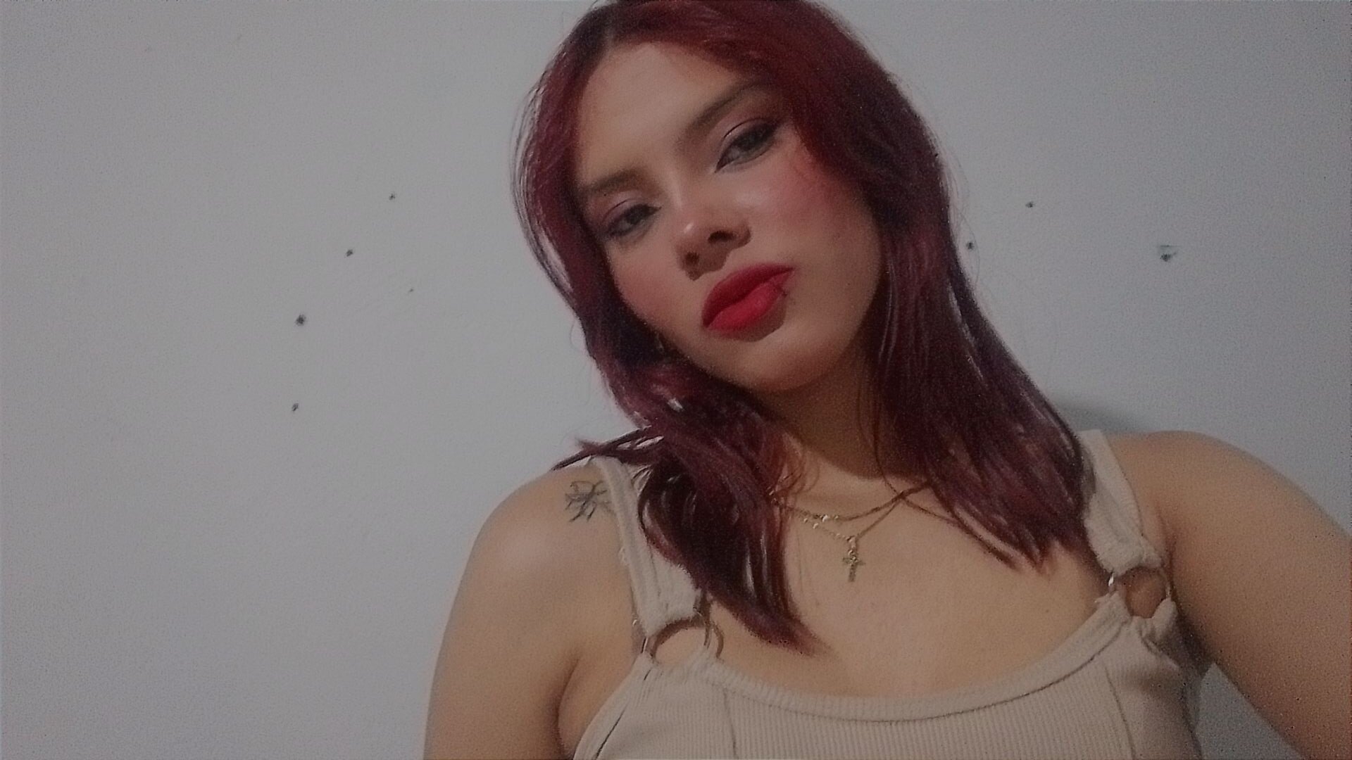 Isa_Lyon