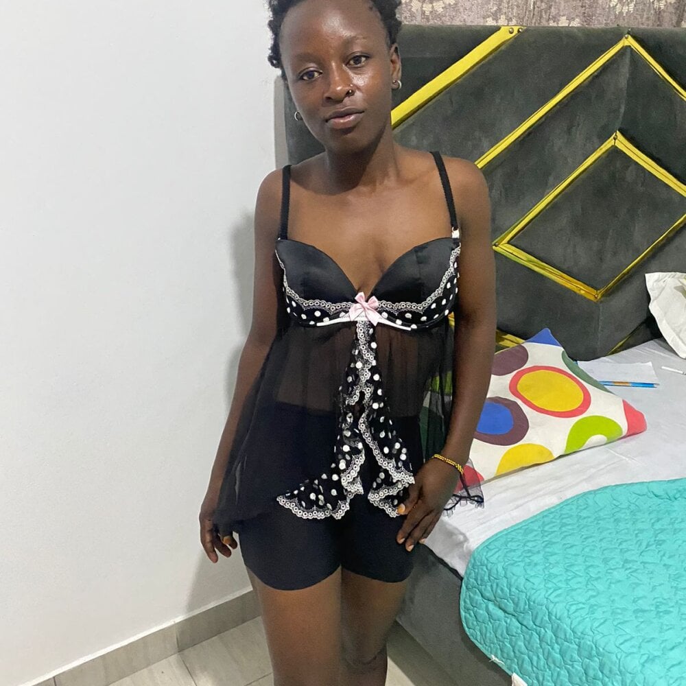 Daddys-Lil-Angel profile