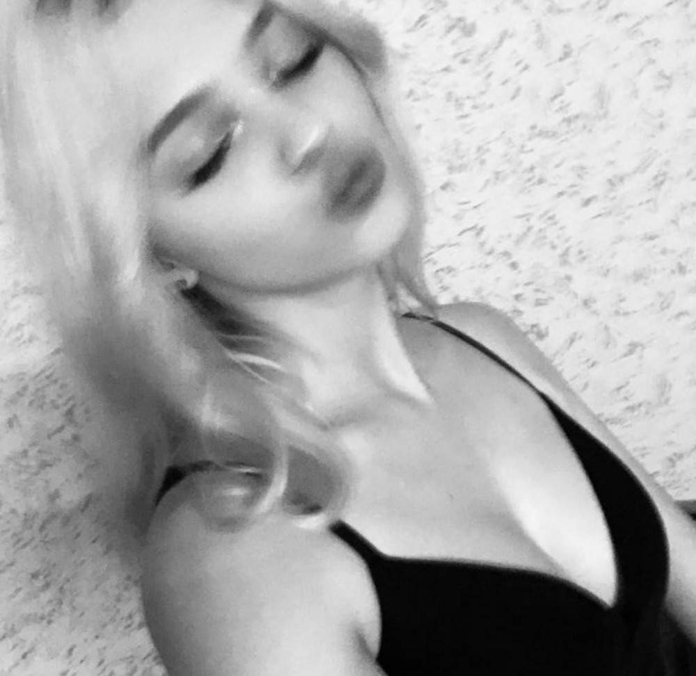 stripchat gennayuste webcam profile pic via cam-performer.com