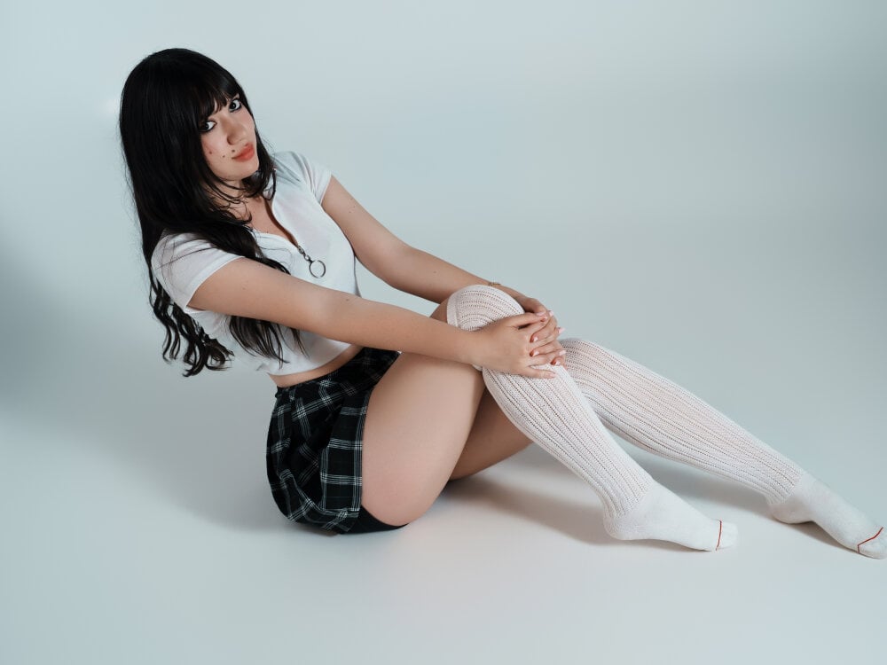 sarah_gothicgirl from stripchat