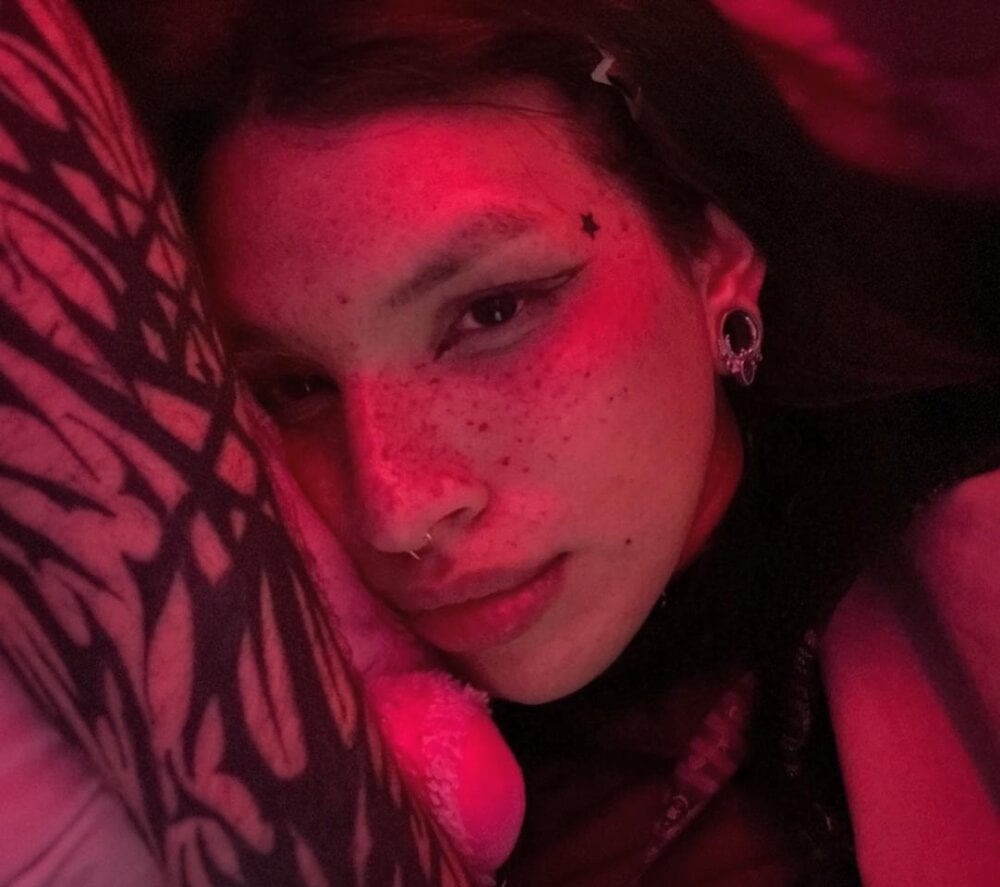 loona_s from stripchat