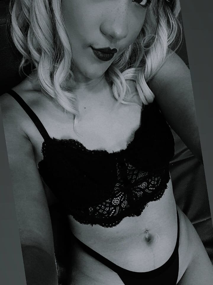 royalsecret from stripchat
