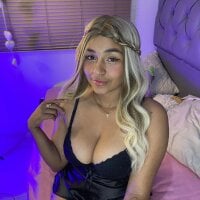 AnneLove_'s Offline Chat Room