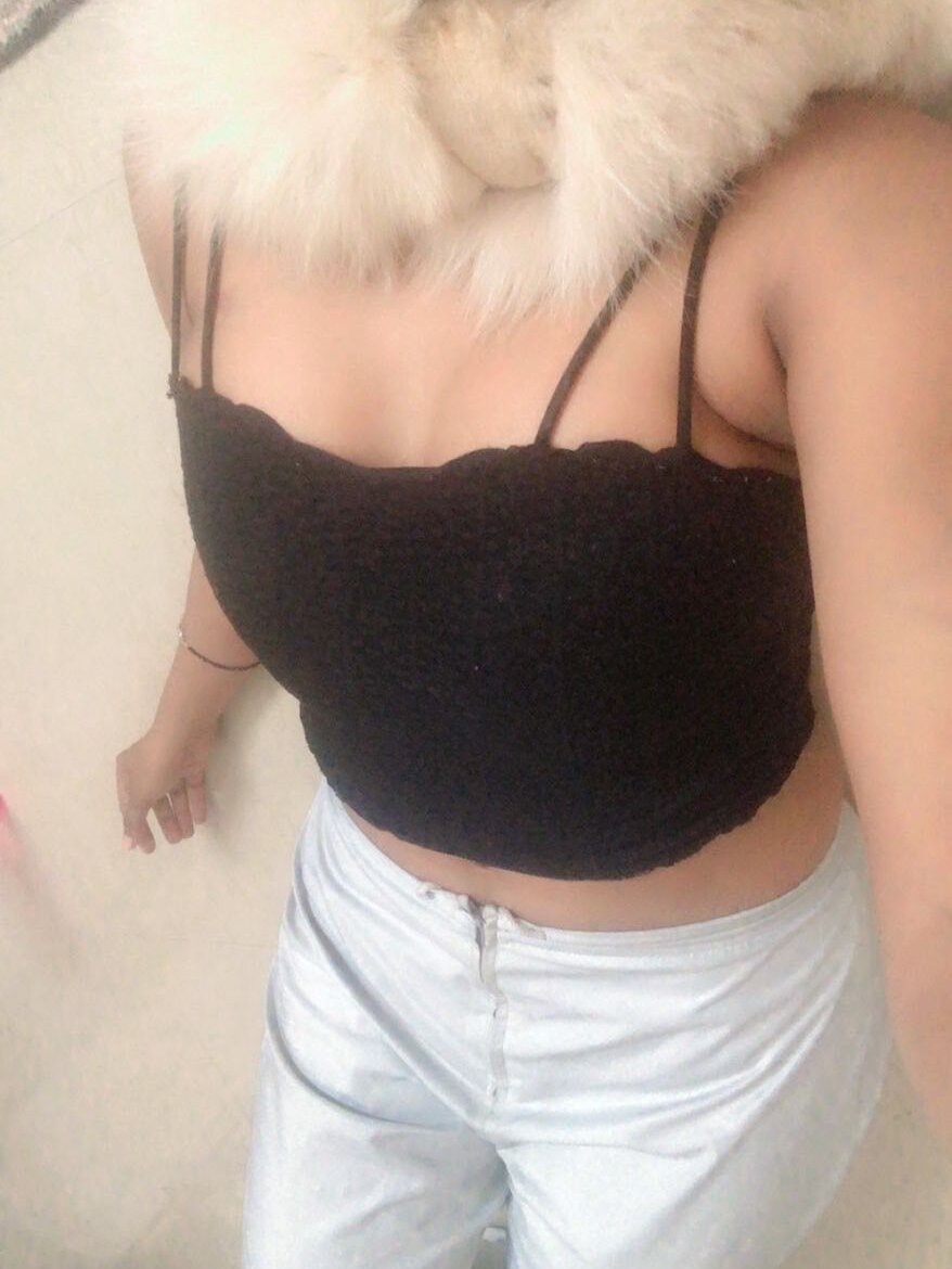 sexlivecamsites.com sweet-ahana livesex profile in granny cams