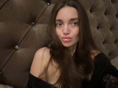 lornahence from stripchat