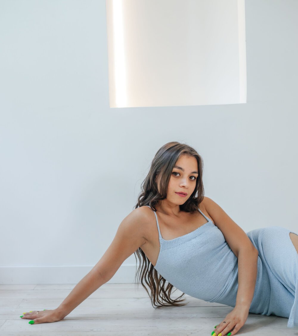 leila_hefner from stripchat
