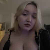 TiffanyRichie's Offline Chat Room