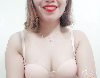 milf_001 on StripChat