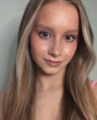 Star_Track's webcam live show