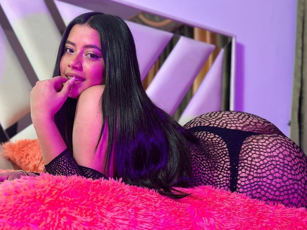 ElaaPerez's Offline XXX Chat
