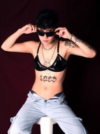michelle_dluca's webcam live show