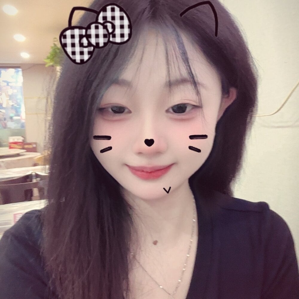 watchgirlcam.com dali83 livesex profile in titty cams