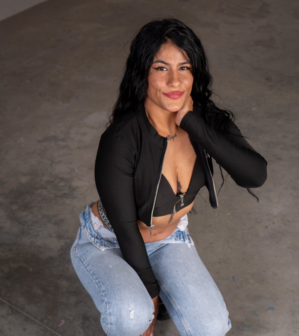 ailyn-3's Live XXX Chat