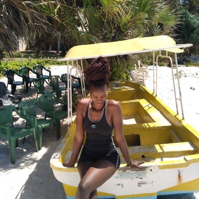 Perqueen Female Ebonyyoung Free Cam Strip