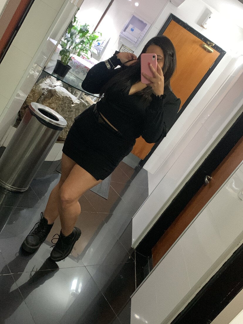 elivecams.com milfbeebela livesex profile in other cams