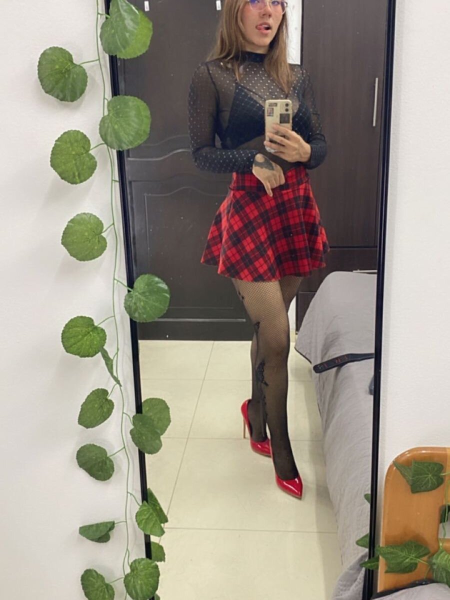 Live sex webcam photo for Sofilandia #288341016