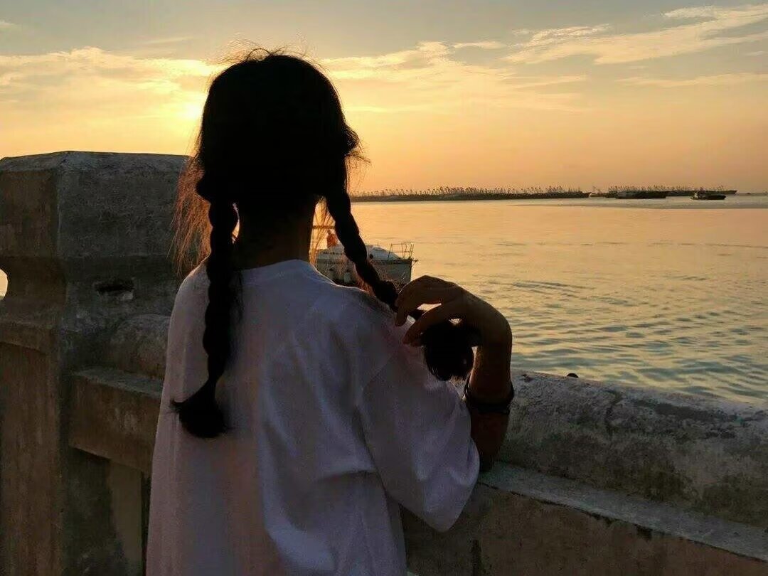 momentoussomeone