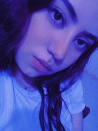 desireefiore@xh's Offline Chat Room
