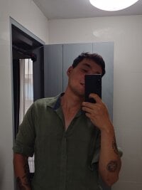 lonelyboyp's webcam live show