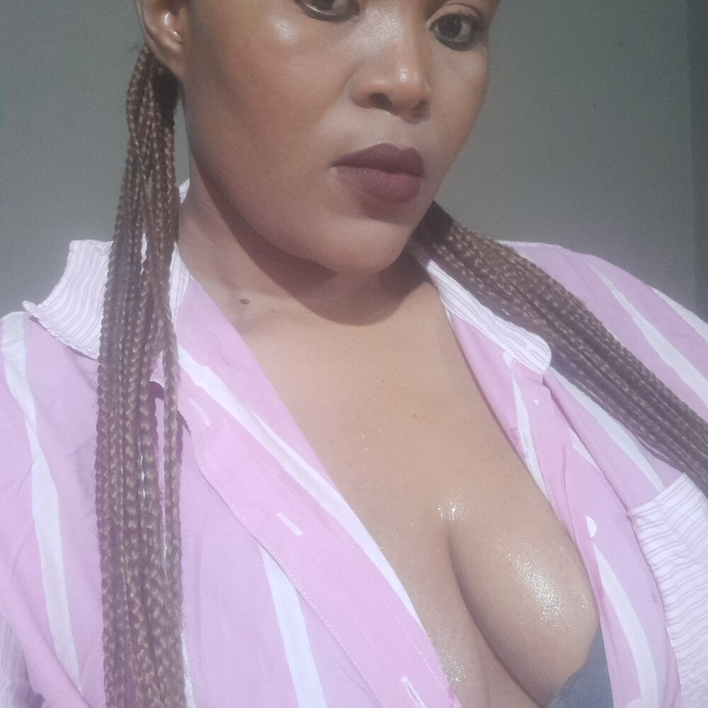 sexystallion1996's Offline XXX Chat