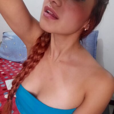 Layla_17 private show