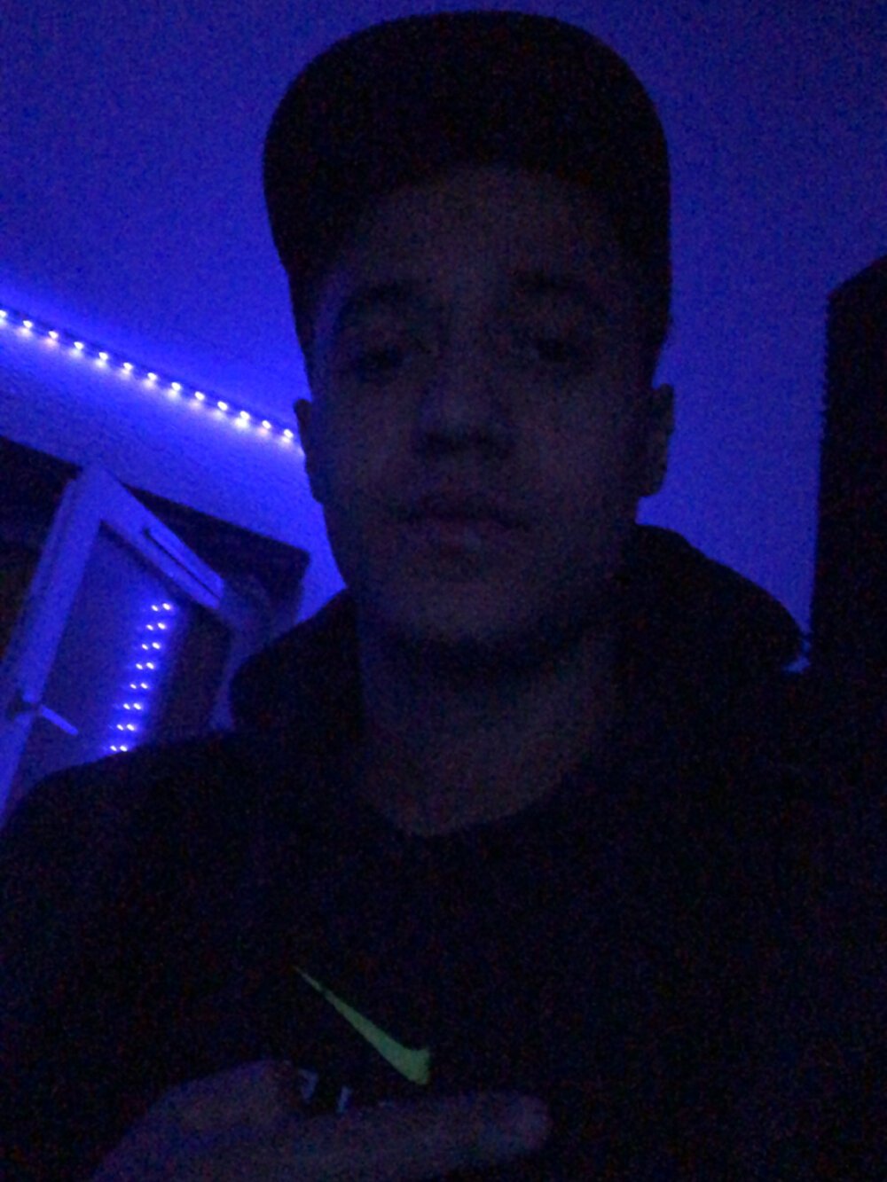 MaxIsNicee Offline XXX-chat