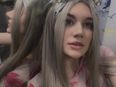 SophiaNeal 🍙 adult cam chat