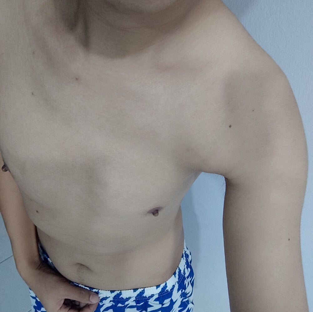 kaiwen068 Chat XXX Ngoại tuyến