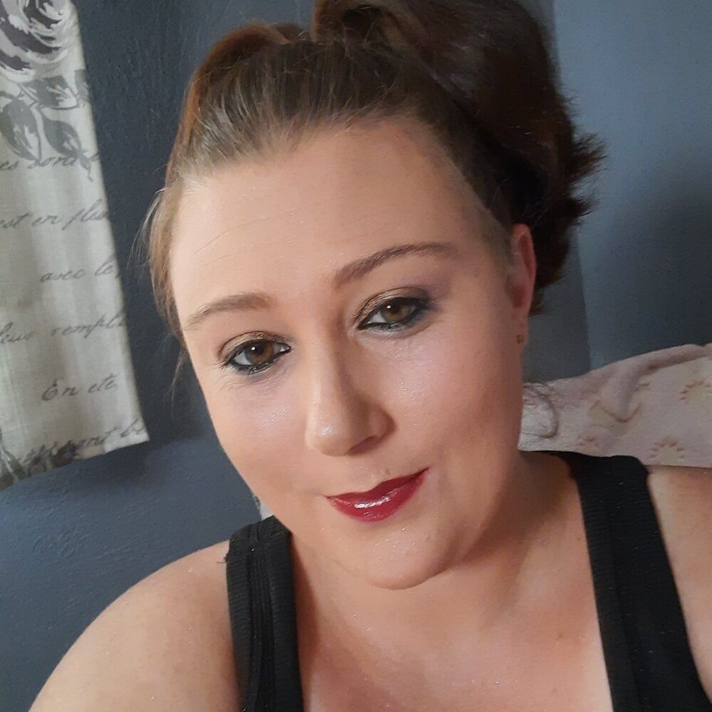 chatnmate.com sweetjuicypeach123 livesex profile in in-the-kitchen cams