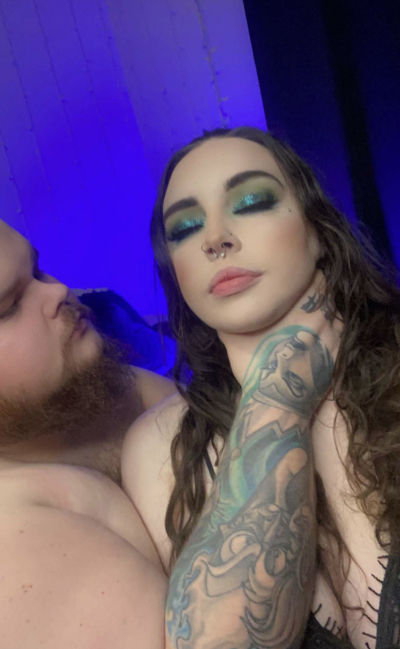Desciplesofdesire Cam Model: Free Live Sex Show & Chat.