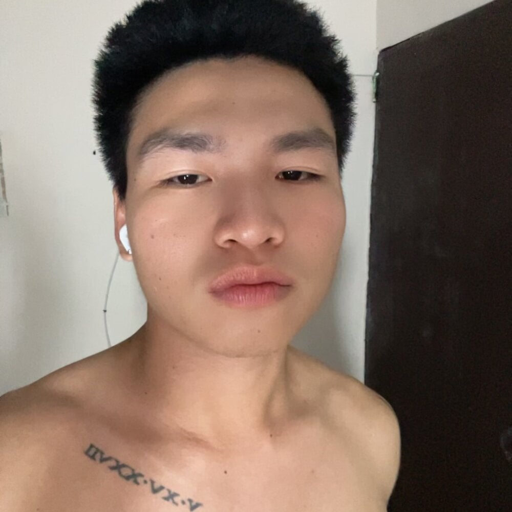 top_kc69 from stripchat