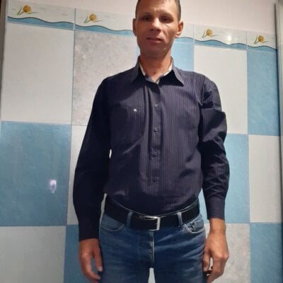 INDRAGOSTITUL Live Cam on StripChat