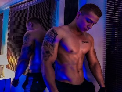 Nikee23 Male Hd Online Cam Strip