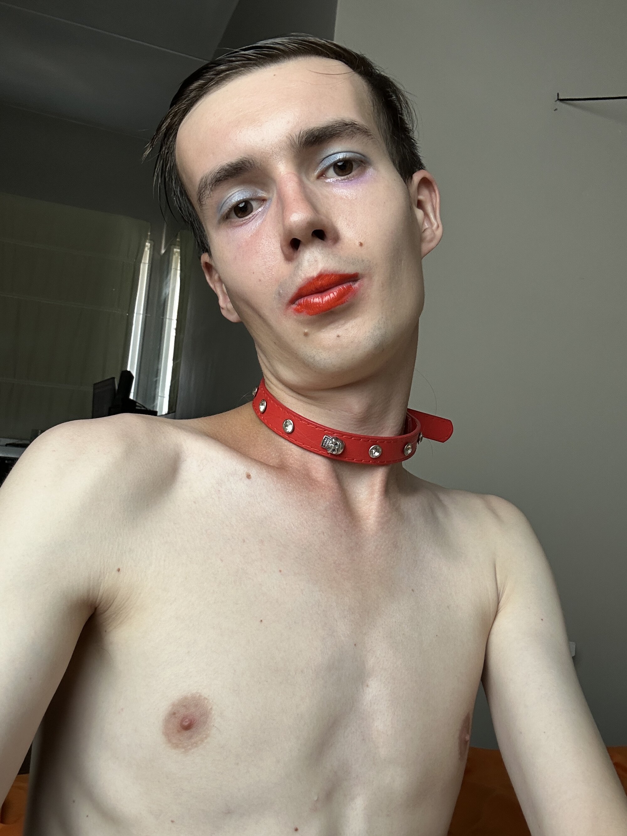 SkinnySlut69