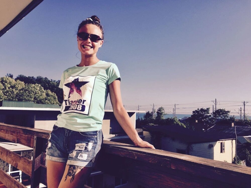glloriaa ⛺ stream