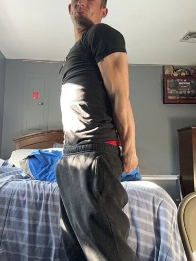 Mdaddy69_ Male Handjob Live Webcam Striptease